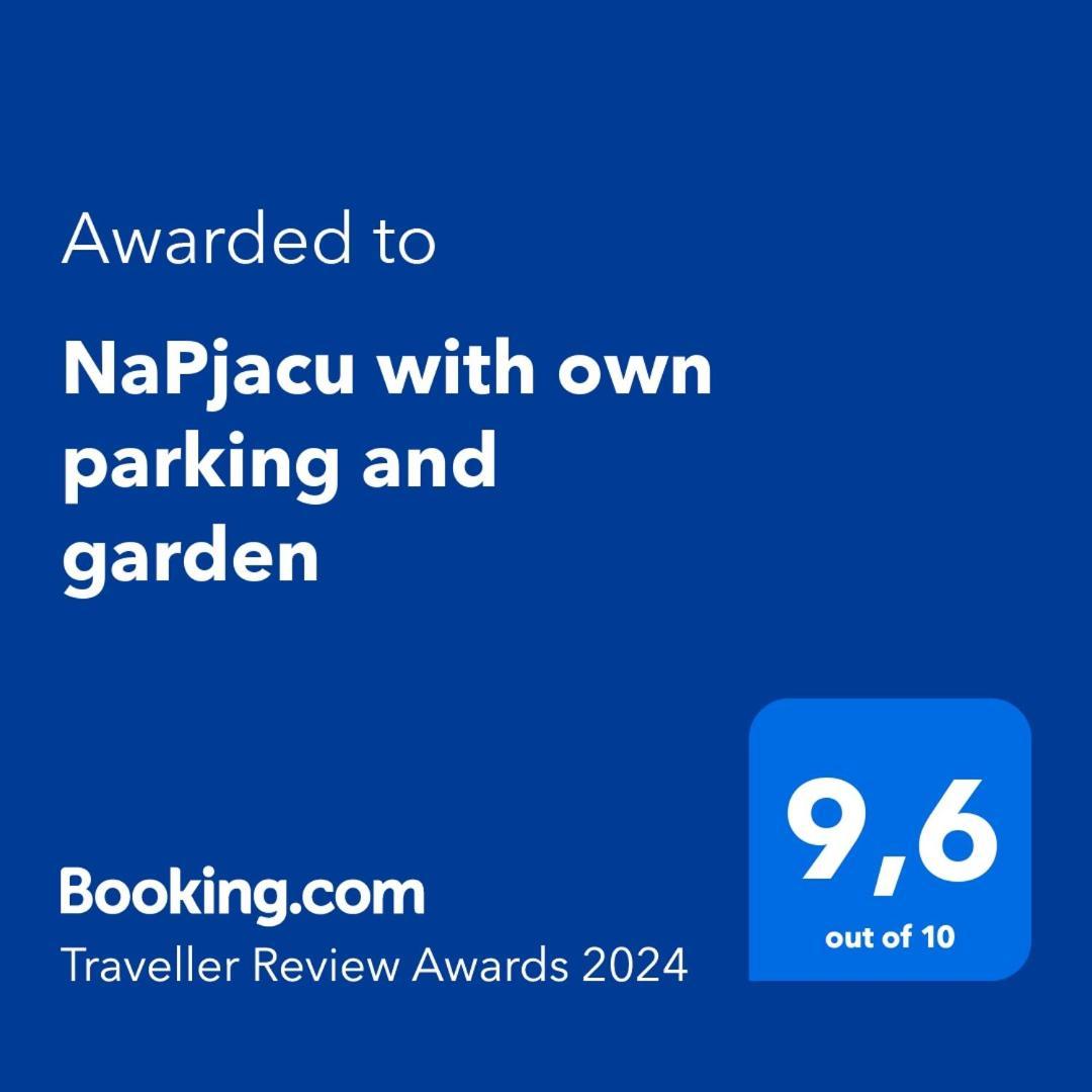 ヘルツェグ・ノヴィNapjacu With Own Parking And Gardenアパートメント エクステリア 写真